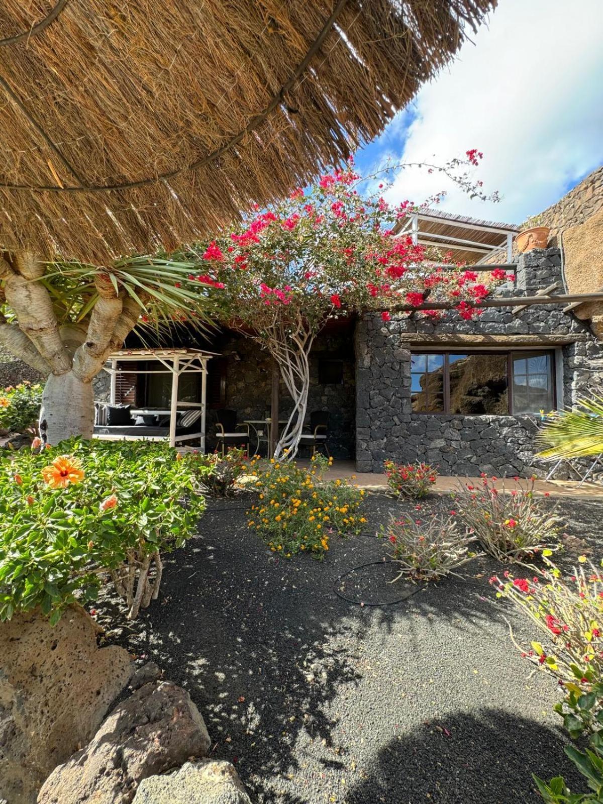 Castillo Lanzarote Villa Bailey - Luxury Villa - Pet Friendly With Heated Pool La Asomada  エクステリア 写真