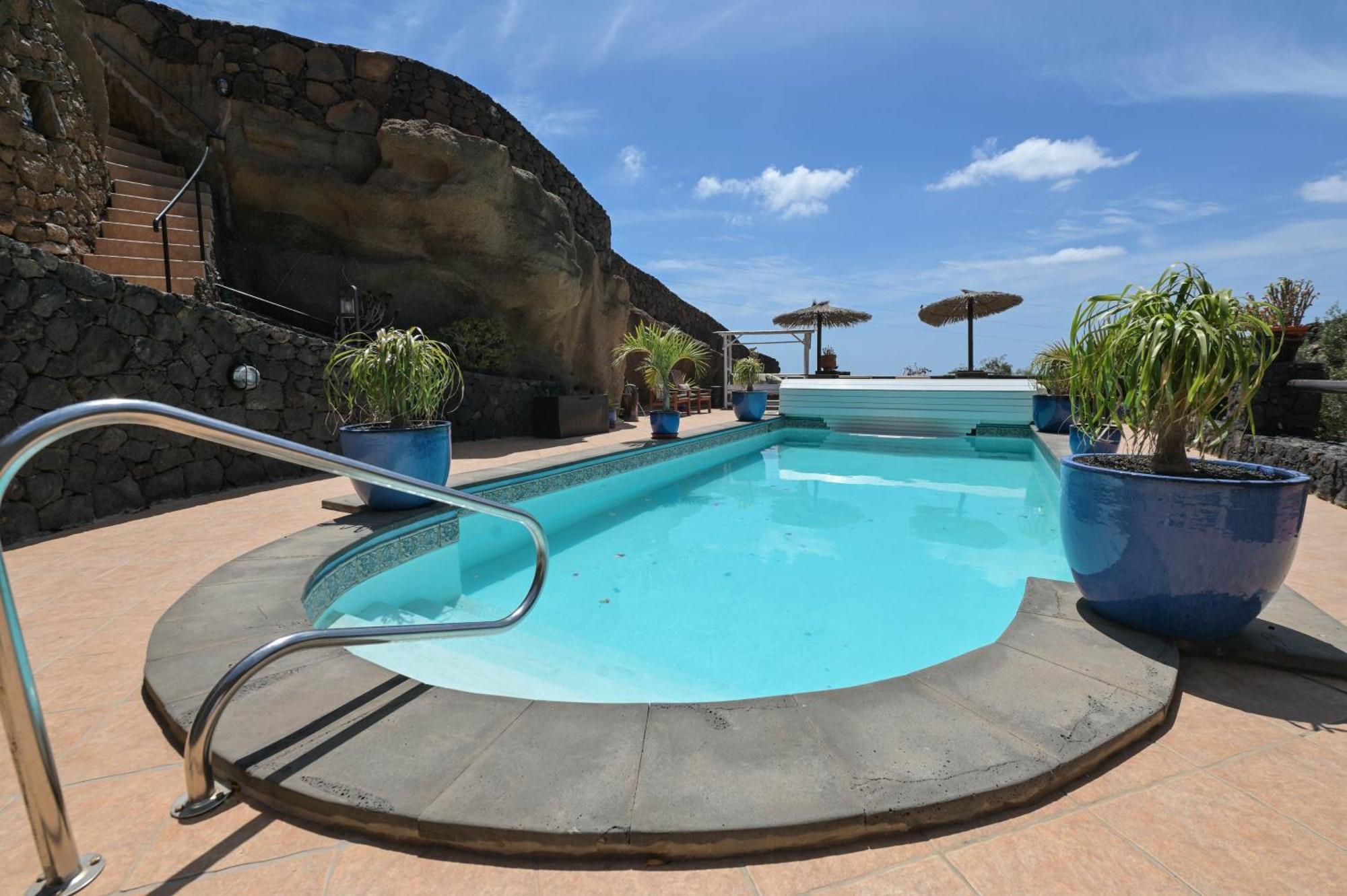 Castillo Lanzarote Villa Bailey - Luxury Villa - Pet Friendly With Heated Pool La Asomada  エクステリア 写真